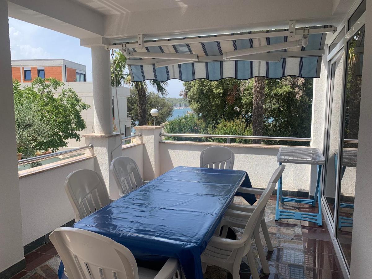 Apartmani Auer Pjescana Uvala Buitenkant foto