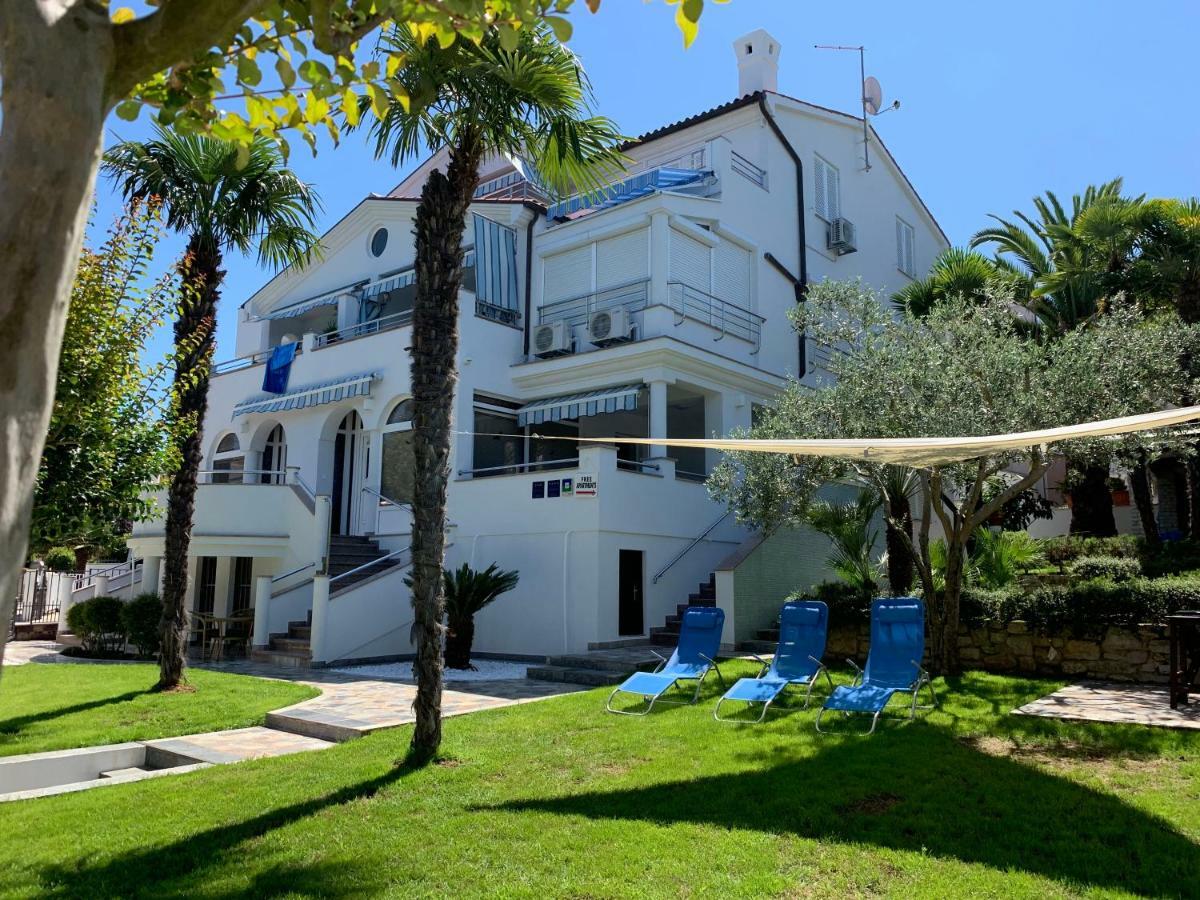 Apartmani Auer Pjescana Uvala Buitenkant foto